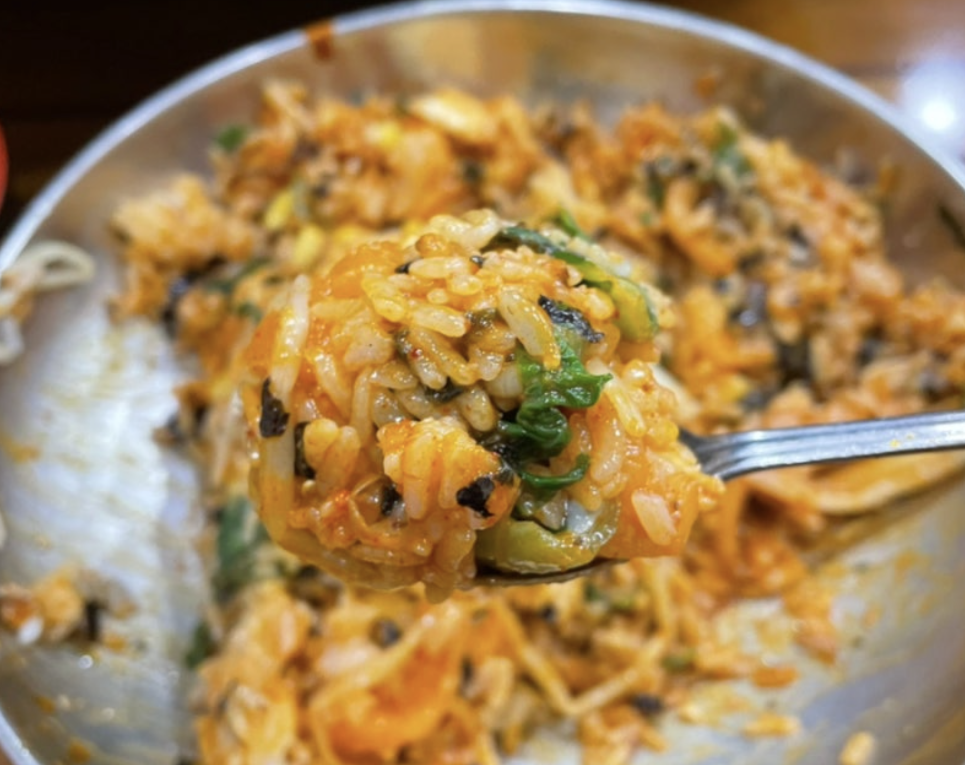 釜山のローカルなビビンバを味わう